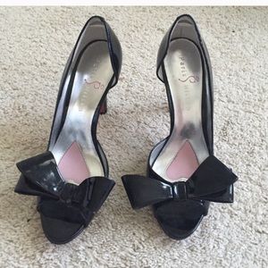 Paris Hilton Bow Heels Size 5